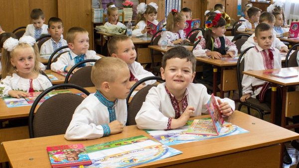 Зафіксовано рекордне зменшення кількості дітей в українських школах